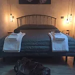 Chiaro Di Luna - *